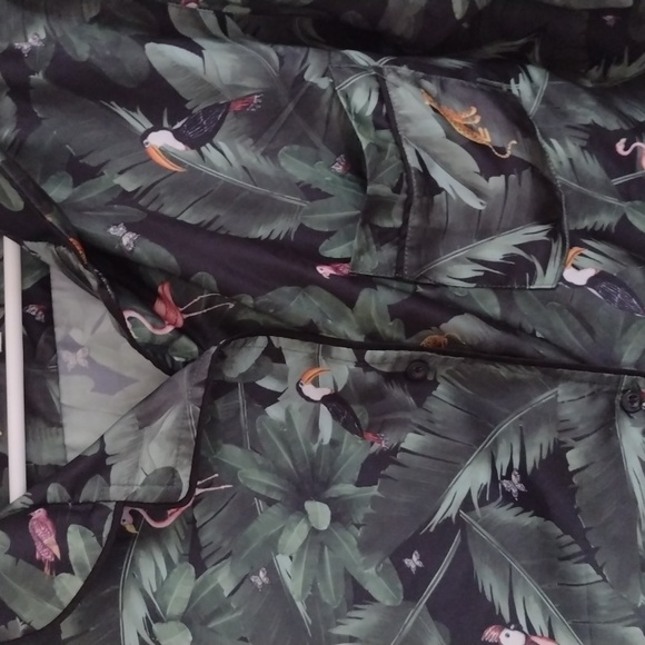 Plush Satin Jungle Print Button Down Pajama Shirt Size M Tropical Animal Print - Picture 7 of 13